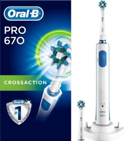 Oral B Oral-B PRO 670 CrossAction - Elektrische Tandenborstel - Met 2 Opzetborstels 16 Oral B Oral-B PRO 670 CrossAction - Elektrische Tandenborstel - Met 2 Opzetborstels -Mondverzorging 1063x1200