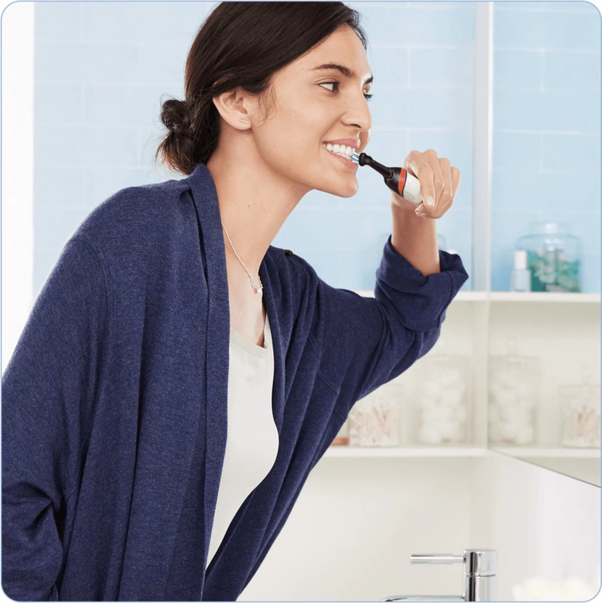 Oral B Oral-B Smart 4 4500 - Zwart - Elektrische Tandenborstel - Powered By Braun - 1 Handvat En 2 Opzetborstels 6 Oral B Oral-B Smart 4 4500 - Zwart - Elektrische Tandenborstel - Powered By Braun - 1 Handvat En 2 Opzetborstels - Afbeelding 4