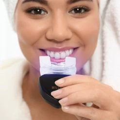 The Million Dollar Smile® Tandenbleekset Geschikt Voor Gevoelige Tanden - Zonder Peroxide (0%) - Wittere Tanden - 100% Natuurlijk - Tanden Bleken - Tandenblekers - Teeth Whitening Kit - Geen Gevoelige Tanden -Mondverzorging 1200x1200 1184