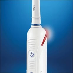Oral B Oral-B Junior - Elektrische Tandenborstel - Wit 22 Oral B Oral-B Junior - Elektrische Tandenborstel - Wit -Mondverzorging 1200x1200 342