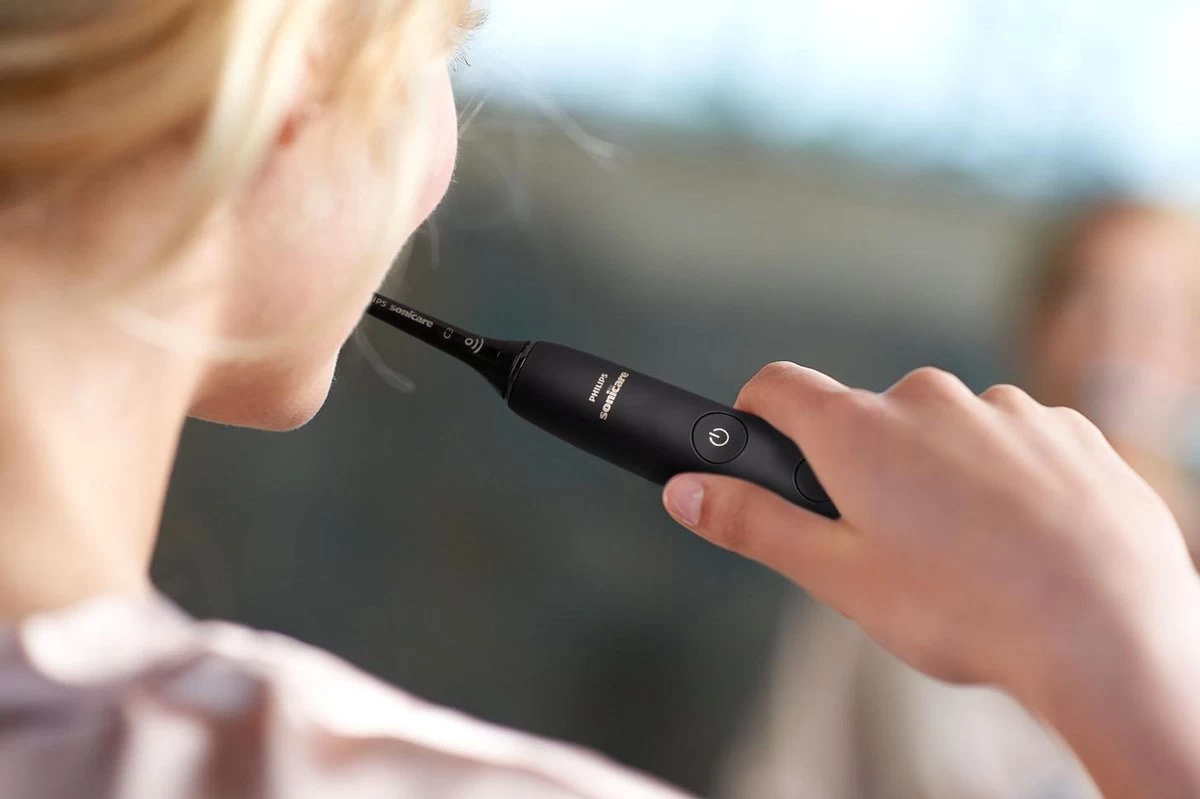 Philips Sonicare DiamondClean HX9911/09 - Elektrische Tandenborstel 12 Philips Sonicare DiamondClean HX9911/09 - Elektrische Tandenborstel - Afbeelding 10