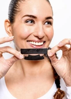 Love2smile PAP+ Premium Strips - Whitening Strips - De Natuurlijke Tandenbleker Van Nederland & België - Goedgekeurde Tandenbleek Strips - Teeth Whitening Strips - Wittere Tanden - Zonder Peroxide -Mondverzorging 854x1200